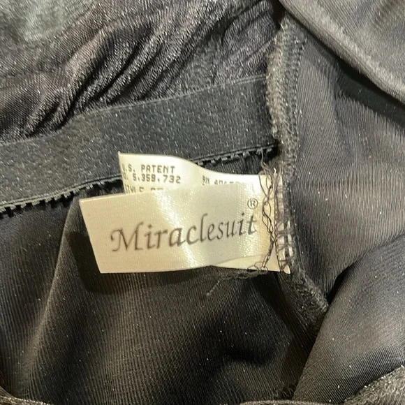 NWT Miraclesuit Surplice Bust Ruched Side Tummy Control One Piece Swimsuit  SZ 8 - Picture 8 of 10